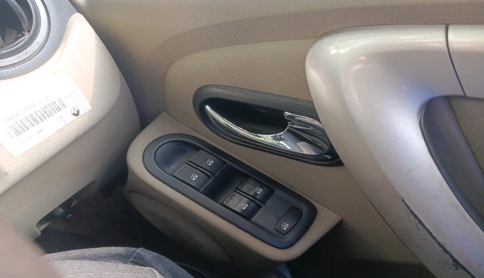 2014 Nissan Terrano XL D PLUS, Diesel, Manual, 88,015 km, interior