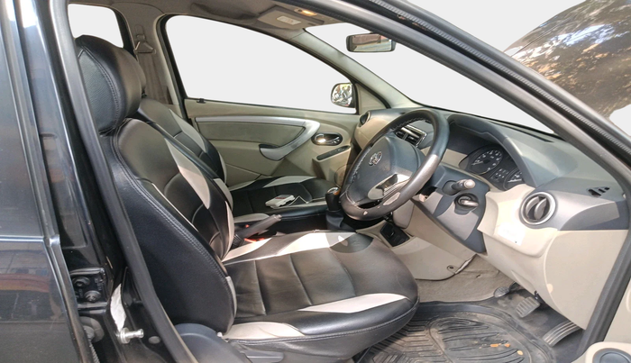 2014 Nissan Terrano XL D PLUS, Diesel, Manual, 88,015 km, interior