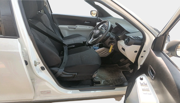 2022 Maruti IGNIS DELTA 1.2, Petrol, Manual, 19,728 km, interior