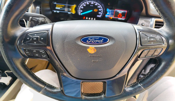 2019 Ford Endeavour TITANIUM PLUS 2.2 4X2 AT SUNROOF, Diesel, Automatic, 96,501 km, interior