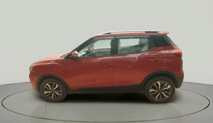 2020 Mahindra XUV300 W8 (O) 1.5 DIESEL AMT, Diesel, Automatic, 46,890 km, exterior