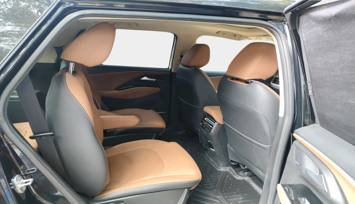 2024 MG HECTOR PLUS SHARP PRO 2.0 TURBO DIESEL 6 STR, Diesel, Manual, 33,694 km, interior