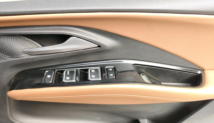 2024 MG HECTOR PLUS SHARP PRO 2.0 TURBO DIESEL 6 STR, Diesel, Manual, 33,694 km, interior