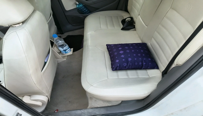 2013 Volkswagen Vento COMFORTLINE DIESEL 1.6, Diesel, Manual, 1,03,269 km, interior