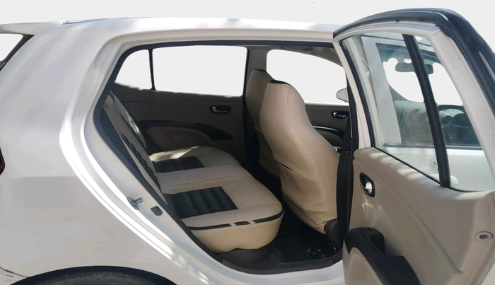 2013 Hyundai i10 SPORTZ 1.2, Petrol, Manual, 7,50,658 km, interior