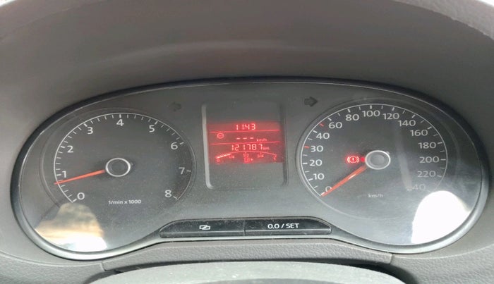 2011 Volkswagen Vento HIGHLINE 1.6 MPI, Petrol, Manual, 1,21,787 km, interior