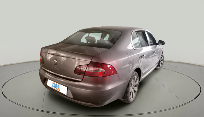 2011 Skoda Superb ELEGANCE 2.0 TDI CR AT, Diesel, Automatic, 1,57,720 km, exterior