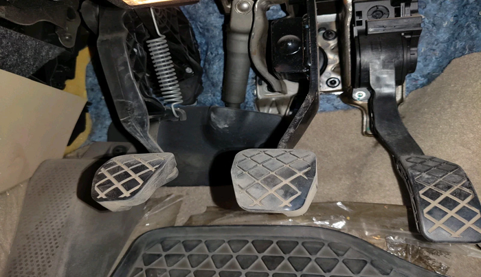 2015 Volkswagen Vento HIGHLINE 1.6 MPI, Petrol, Manual, 32,643 km, interior