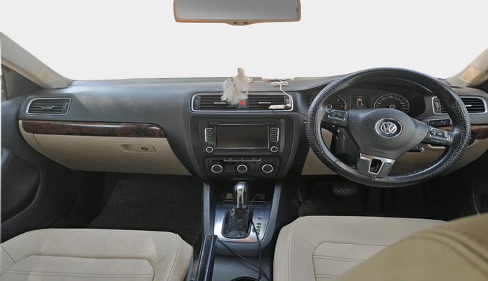 2012 Volkswagen Jetta HIGHLINE TDI AT, Diesel, Automatic, 1,89,341 km, interior