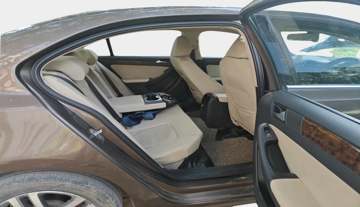 2012 Volkswagen Jetta HIGHLINE TDI AT, Diesel, Automatic, 1,89,341 km, interior