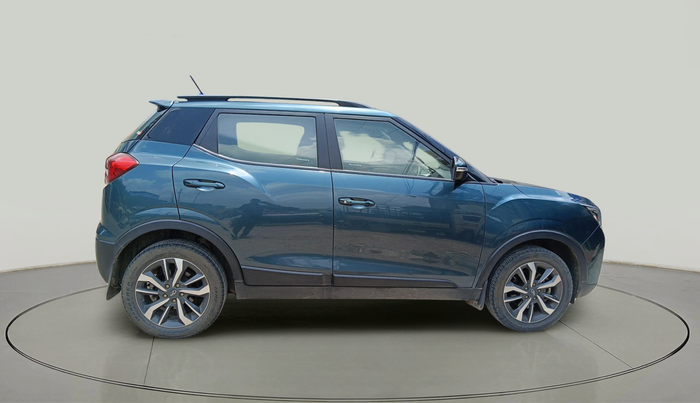 2021 Mahindra XUV300 W8 (O) 1.2 PETROL AMT, Petrol, Automatic, 43,701 km, exterior