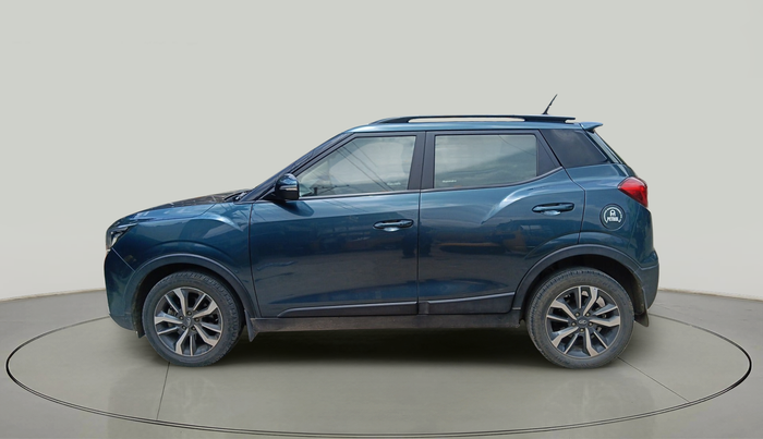 2021 Mahindra XUV300 W8 (O) 1.2 PETROL AMT, Petrol, Automatic, 43,701 km, exterior