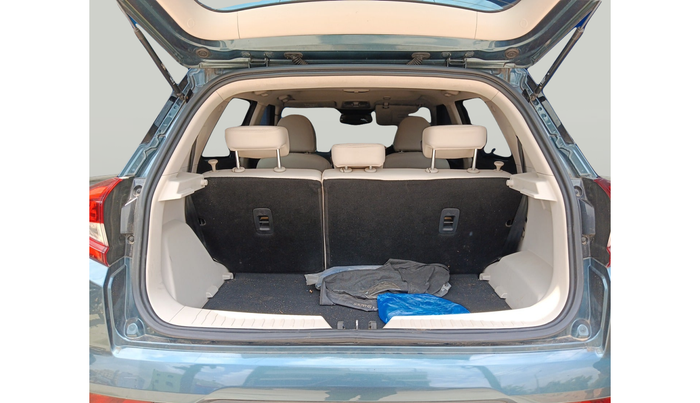 2021 Mahindra XUV300 W8 (O) 1.2 PETROL AMT, Petrol, Automatic, 43,701 km, exterior