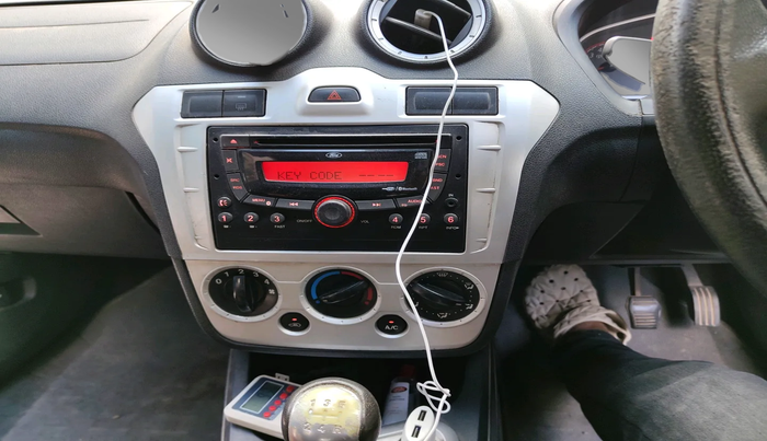 2012 Ford Figo TITANIUM 1.4 DIESEL, Diesel, Manual, 1,56,811 km, interior