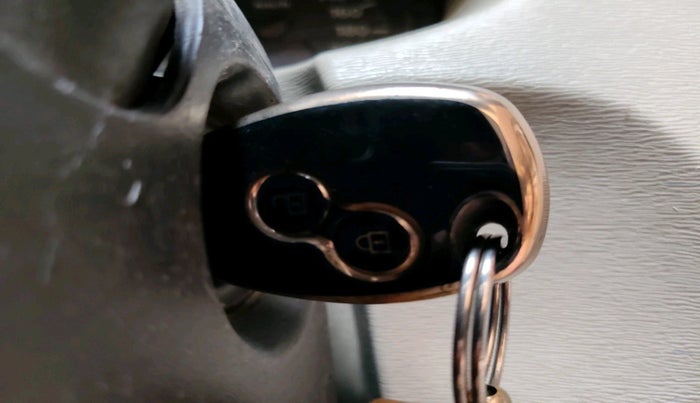 2014 Nissan Terrano XL D PLUS, Diesel, Manual, 98,393 km, interior