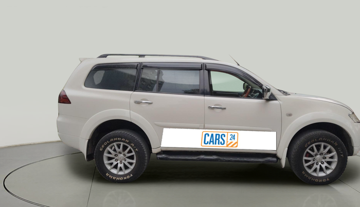 2013 Mitsubishi Pajero Sport 2.5 MT 4X4, Diesel, Manual, 1,47,582 km, exterior
