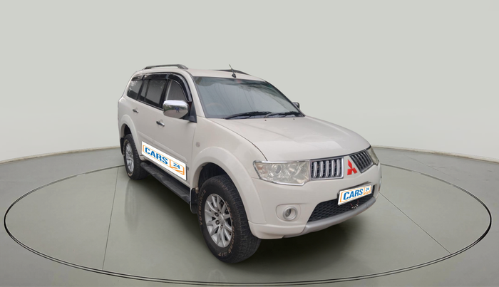 2013 Mitsubishi Pajero Sport 2.5 MT 4X4, Diesel, Manual, 1,47,582 km, exterior