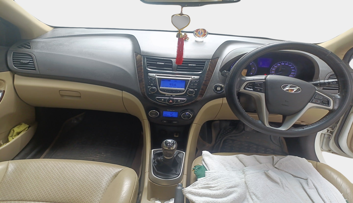 2013 Hyundai Verna FLUIDIC 1.6 CRDI SX, Diesel, Manual, 97,811 km, interior