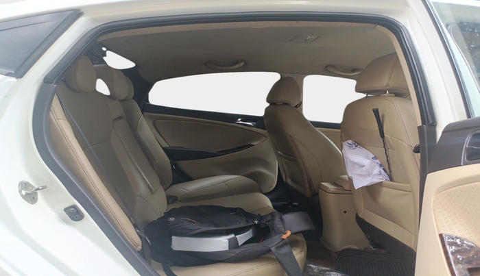 2013 Hyundai Verna FLUIDIC 1.6 CRDI SX, Diesel, Manual, 97,811 km, interior