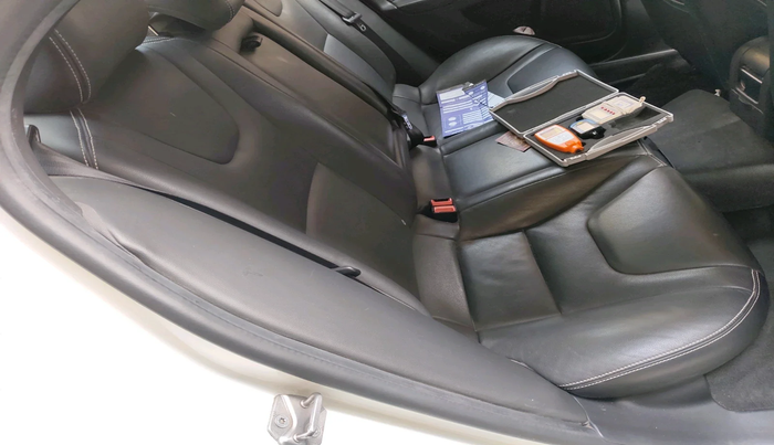 2018 Volvo S60 Momentum D4, Diesel, Automatic, 61,217 km, interior