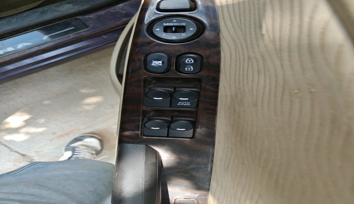 2012 Hyundai Verna FLUIDIC 1.6 CRDI SX, Diesel, Manual, 81,856 km, interior