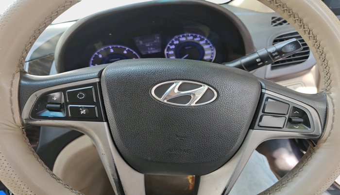 2012 Hyundai Verna FLUIDIC 1.6 CRDI SX, Diesel, Manual, 81,856 km, interior