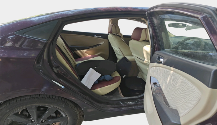 2012 Hyundai Verna FLUIDIC 1.6 CRDI SX, Diesel, Manual, 81,856 km, interior