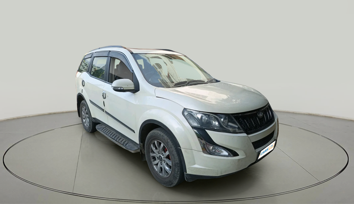 2016 Mahindra XUV500 W10 1.99, Diesel, Manual, 73,188 km, exterior