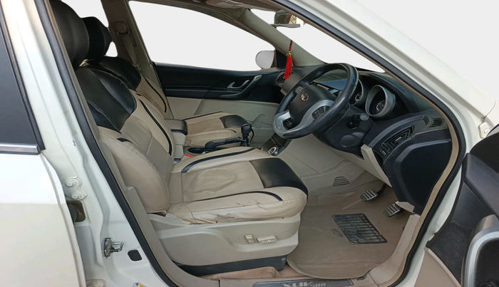 2016 Mahindra XUV500 W10 1.99, Diesel, Manual, 73,188 km, interior