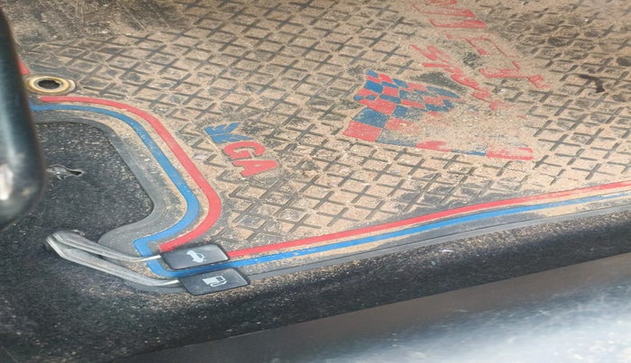 2017 Maruti Swift VXI O, Petrol, Manual, 2,25,971 km, interior