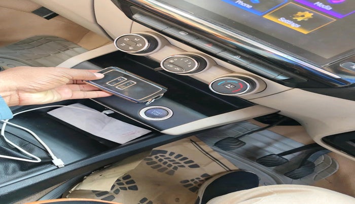 2022 Renault TRIBER RXZ, Petrol, Manual, 1,16,301 km, interior