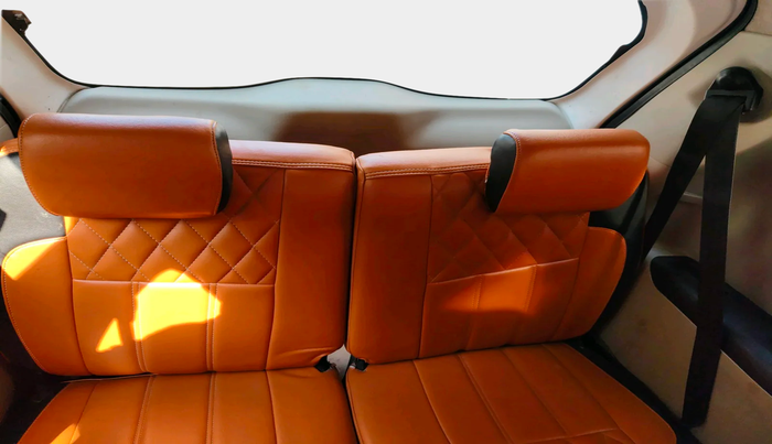 2022 Renault TRIBER RXZ, Petrol, Manual, 1,16,301 km, interior