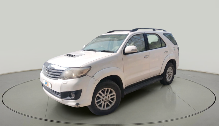 2014 Toyota Fortuner 3.0 4X2 MT, Diesel, Manual, 2,99,774 km, exterior