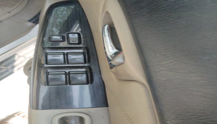 2014 Toyota Fortuner 3.0 4X2 MT, Diesel, Manual, 2,99,774 km, interior