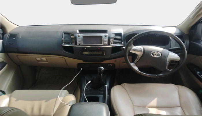 2014 Toyota Fortuner 3.0 4X2 MT, Diesel, Manual, 2,99,774 km, interior