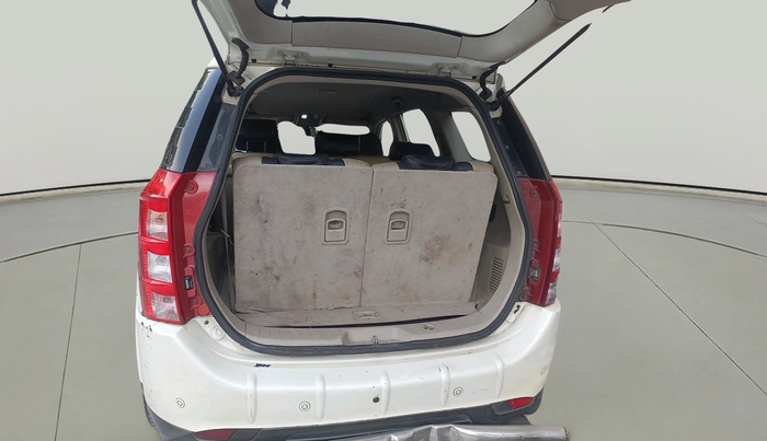 2015 Mahindra XUV500 W6, Diesel, Manual, 72,710 km, exterior