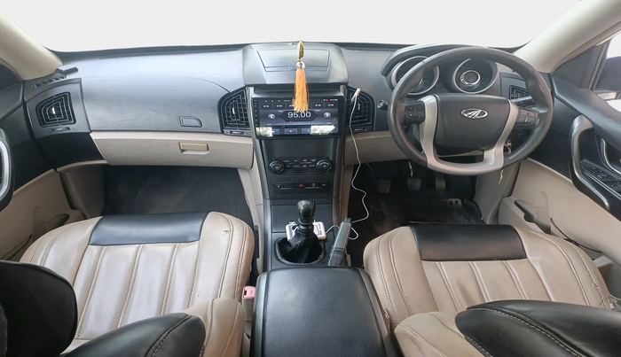 2015 Mahindra XUV500 W6, Diesel, Manual, 72,710 km, interior