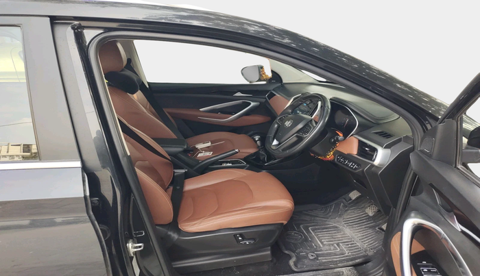 2020 MG HECTOR PLUS SHARP 2.0 DIESEL TURBO MT 6-STR, Diesel, Manual, 1,13,814 km, interior