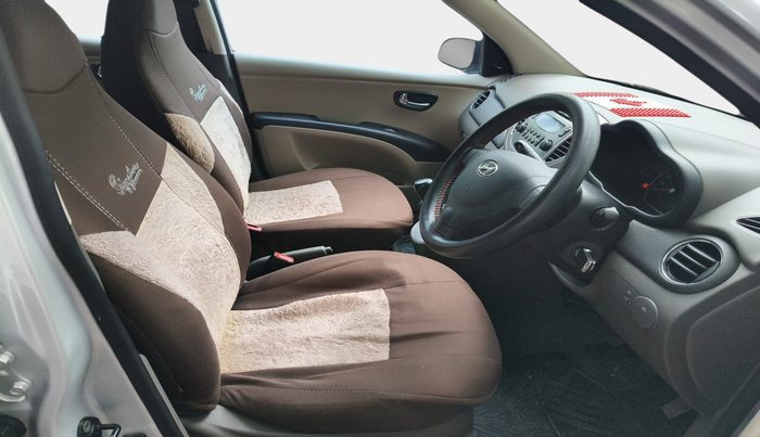 2014 Hyundai i10 SPORTZ 1.1, Petrol, Manual, 46,093 km, interior