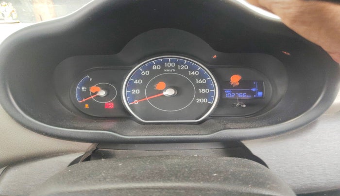 2014 Hyundai i10 SPORTZ 1.1 LPG, Petrol, Manual, 1,02,766 km, interior