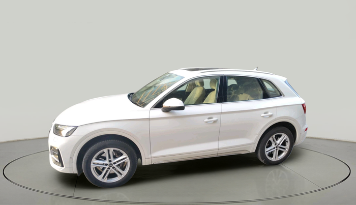 2022 Audi Q5 Technology 45 TFSI, Petrol, Automatic, 38,290 km, exterior