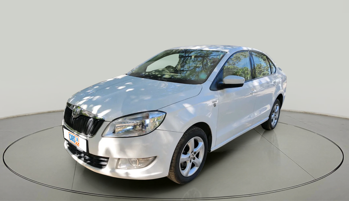 2013 Skoda Rapid AMBITION 1.6 MPI MT PLUS, Petrol, Manual, 53,415 km, exterior