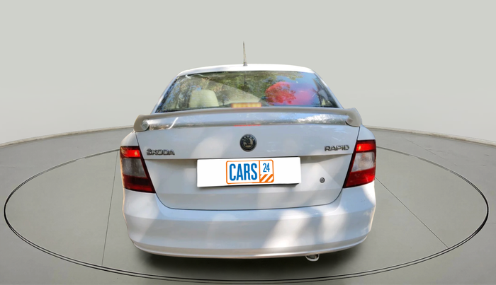 2013 Skoda Rapid AMBITION 1.6 MPI MT PLUS, Petrol, Manual, 53,415 km, exterior