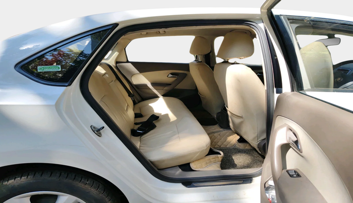 2013 Skoda Rapid AMBITION 1.6 MPI MT PLUS, Petrol, Manual, 53,415 km, interior