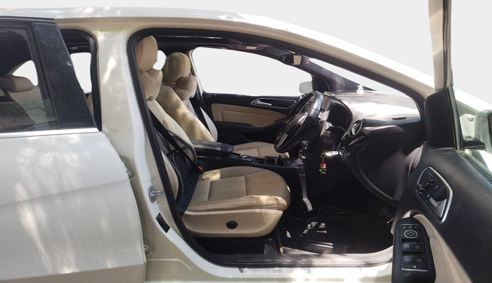 2012 Mercedes Benz B Class B 180 SPORTS PETROL, Petrol, Automatic, 68,000 km, interior