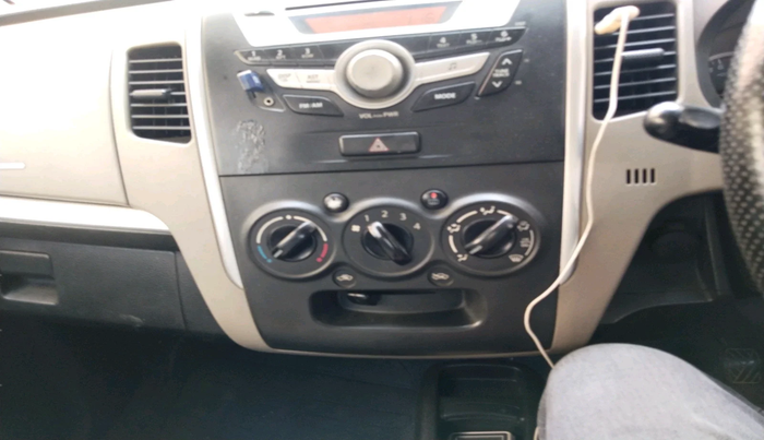 2013 Maruti Wagon R 1.0 VXI, Petrol, Manual, 1,36,216 km, interior
