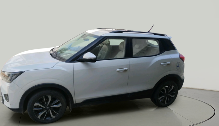 2021 Mahindra XUV300 W8 (O) 1.5 DIESEL, Diesel, Manual, 60,600 km, exterior