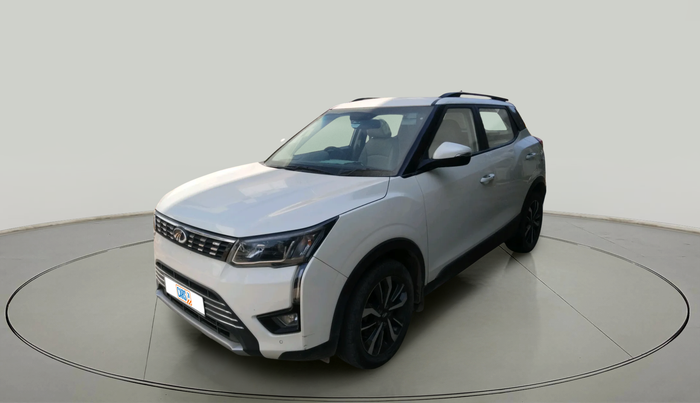 2021 Mahindra XUV300 W8 (O) 1.5 DIESEL, Diesel, Manual, 60,600 km, exterior