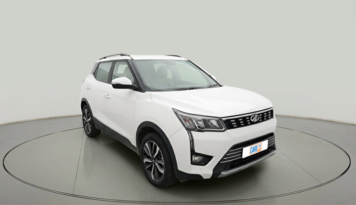2021 Mahindra XUV300 W8 (O) 1.5 DIESEL, Diesel, Manual, 60,600 km, exterior