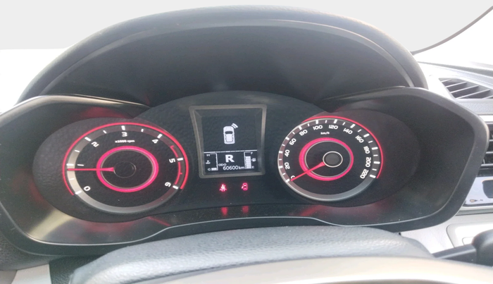 2021 Mahindra XUV300 W8 (O) 1.5 DIESEL, Diesel, Manual, 60,600 km, interior